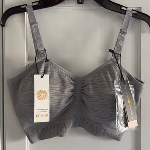Kindred Bravely Sublime Hands-Free Pumping & Nursing Bra in Grey Size Small